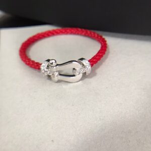 Horseshoe buckle halfdiamond red rope bracelet is shipped Celebration There is no failure to open the mold strong strong strong They are all bought back and genuine open the mold to make the version   Length can be customized Rope color can be customized  All products are made in accordance with the jewelry process It was born in 1966 Inspired by the ocean and sports it exudes fashionable charm The braided rope chain meets the horseshoe buckle to create a novel masterpiece that transcends ordinary jewelry and becomes a symbol of freedom courage and leisurely elegance