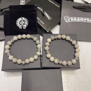 125Cro Heart Bracelet
