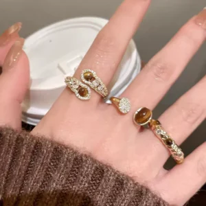 Maillard snakeshaped tiger eye stone alloy ring womens unique design retro highend light luxury live index finger ring