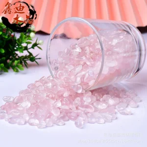 Wholesale of natural icepermeable crushed stone pink crystal crushed stone demagnetized stone ornaments fish tank potted plant decorative landscaping stone