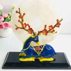 New Europeanstyle Fulu Ping An Xile highend TV cabinet to attract wealth entrance wine cabinet decorations and ornaments