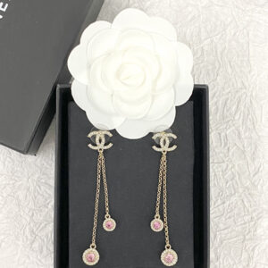 65Chanel bestselling earringsNew arrivalSame zp brass textureCHAN 23 rhinestone double c tassel pink gemstone earringsCrystal clear pink gemstone bling bling in the sunExquisite and highend pink and tender  Super agereducing temperament