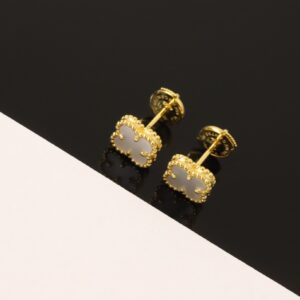 p120 mini size gold color VCA mini earrings  Speaking of goodlooking earrings Vn eef Arpels is definitely on the list Van Cleef  Arpels Sweet Alhambra earrings are elegant and refined The incarnation of aesthetic elegance blooms quietly around the neck bringing purity and perfection The original version of the latest flying saucer Thick gold plating with highend details