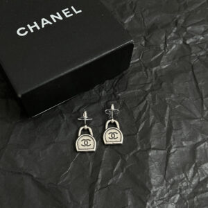 p75 Medieval EarringsThe styles of our brand really need no introductionEvery style is super beautiful exquisite and generous and very elegant
