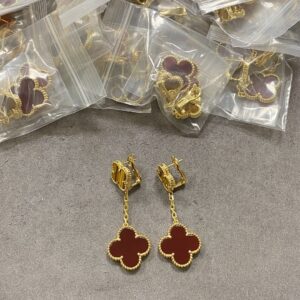 p168 VCA Tiger Eye  Red Agate Fourleaf Clover Twoflower Ear Pat