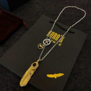 p135 New product on the shelves Goros Goro Takahashi golden feather pendant Takahashi classic necklace top version exclusive shooting focusing on the highend market Kuaishou ins Xiaohongshu popular model absolutely different from the ordinary version The product details in the pictures are consistent with ZP Original production process exquisite quality purely handmade  Mold opening Trendy and fashionable musthave can be worn by both men and women the same style for couples rock punk Thai silver style retro elements trendy and versatile the same style as the official website