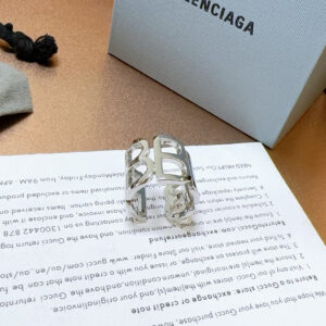 Batch 65 Original orderNew product Balenciaga ring Balenciaga ringConsistent Balenciaga ring hot model shipped Unique design avantgarde super shiny V gold