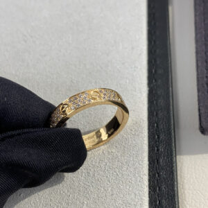 Wholesale price p135Narrow threerow diamond gypsophila ring handmade microsetting CNC technology 5678 US sizeThe cool Kajia gypsophila ring personally think it is the most beautiful and blingest in the seriesThe classic has a magical magic lowkey and luxurious compared to the diamond ring as long as you give it a little light it will be brilliantEither for daily use or for various occasions it can be easily matched Dieffenbachias babys breath ring love it jewelry